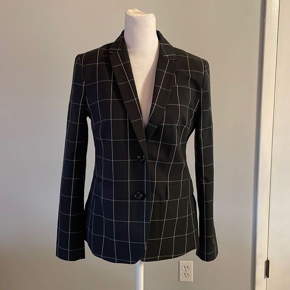 Banana Republic Jackets & Blazers - [Banana Republic] Black/White Windowpane Blazer - Size 4